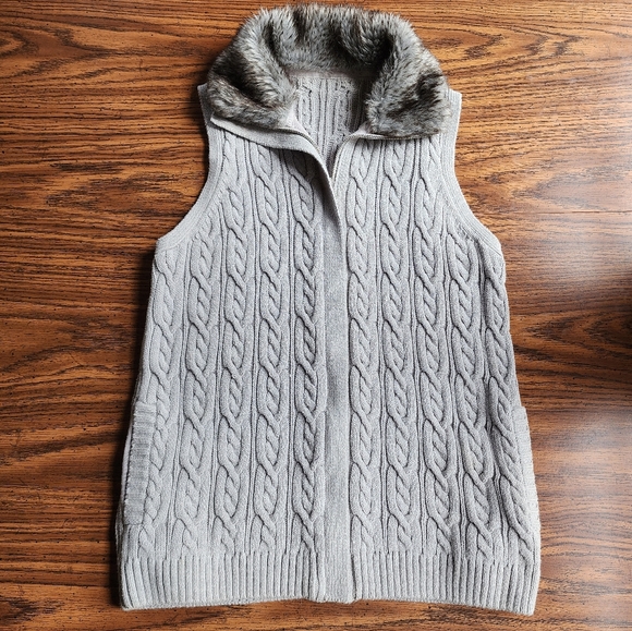 Y2K Liz Claiborne Cable Knit Faux Fur Collar Full Zip Vest - Picture 1 of 9
